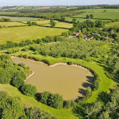 Braeburn Lodge Winkleigh Esterno foto