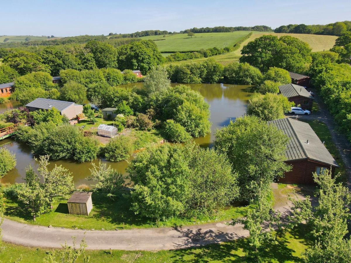 Braeburn Lodge Winkleigh Esterno foto